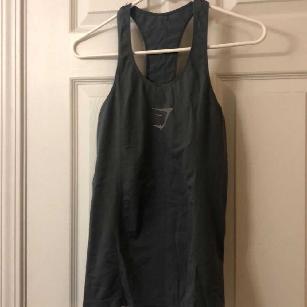 Gym shark compression tank